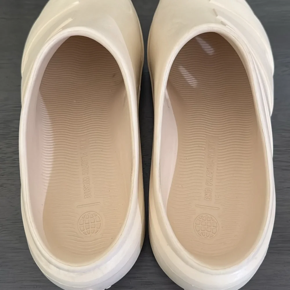 Adidas Adicane Clog Sand Beige Slides /Sandals Men Size 8